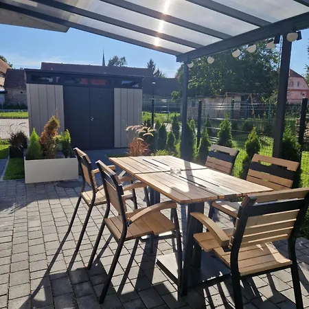 Aleja Ogrodowa Z Jacuzzi Pieszyce